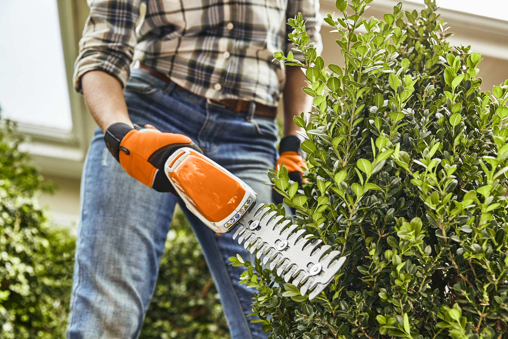 HSA 26 Cordless Garden Shears with AS 2 battery and AL 1 charger